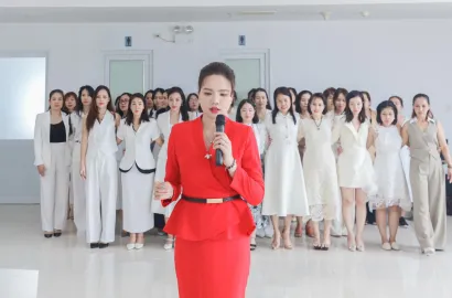 Khoá Học Cử Chỉ