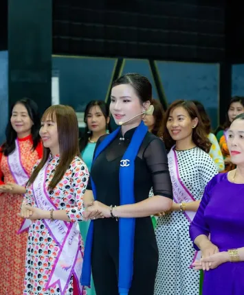 PHONG THÁI QUÝ CÔ